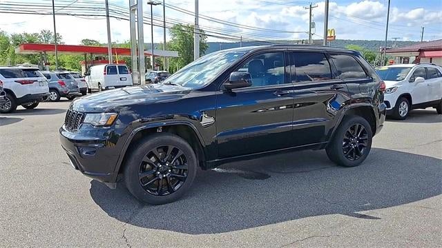 2021 Jeep Grand Cherokee Laredo X 4x4
