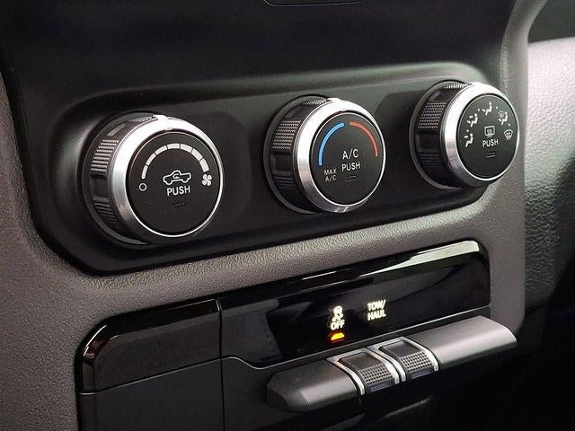 2020 RAM 1500 Big Horn Quad Cab 4x4 6'4" Box