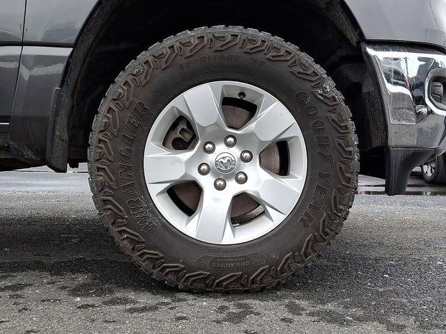 2020 RAM 1500 Big Horn Quad Cab 4x4 6'4" Box