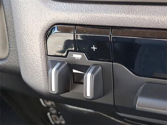 2020 RAM 1500 Big Horn Quad Cab 4x4 6'4" Box