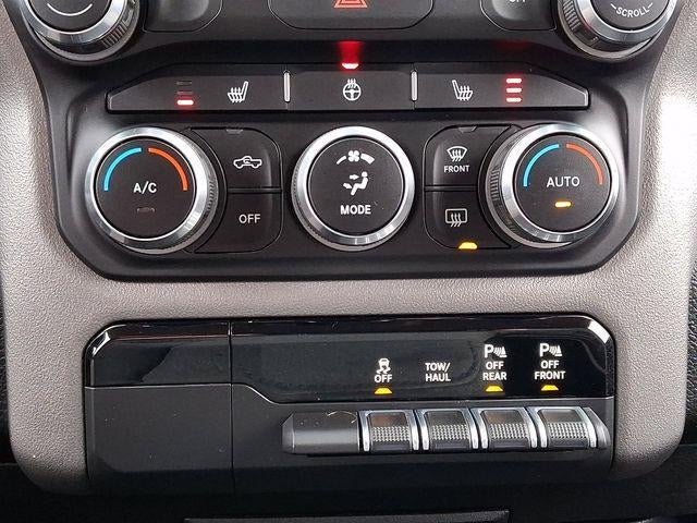 2020 RAM 1500 Big Horn Crew Cab 4x4 5'7" Box