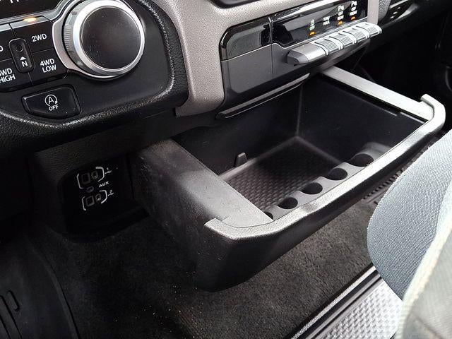 2020 RAM 1500 Big Horn Crew Cab 4x4 5'7" Box