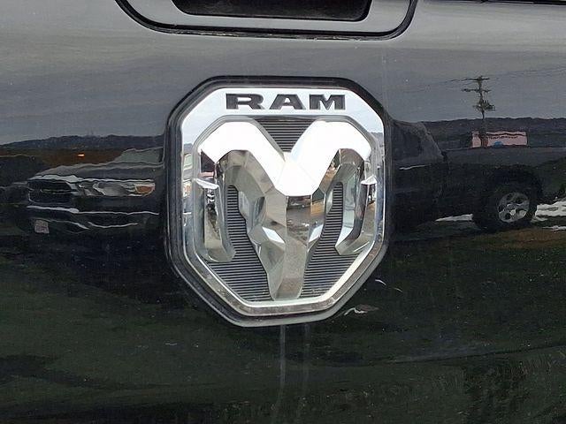 2020 RAM 1500 Big Horn Crew Cab 4x4 5'7" Box