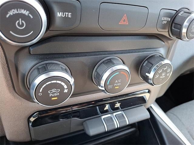 2021 RAM 1500 Big Horn Crew Cab 4x4 5'7" Box