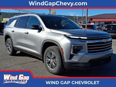 2025 Chevrolet Traverse LT