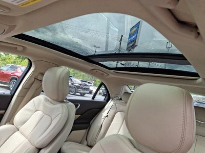 2017 Lincoln Continental Select
