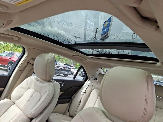 2017 Lincoln Continental Select
