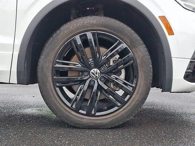 2022 Volkswagen Tiguan 2.0T SE R-Line Black