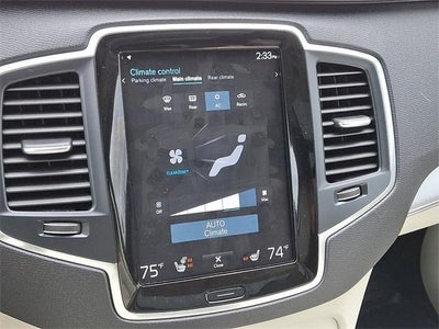 2022 Volvo XC90 T5 Momentum 7 Passenger