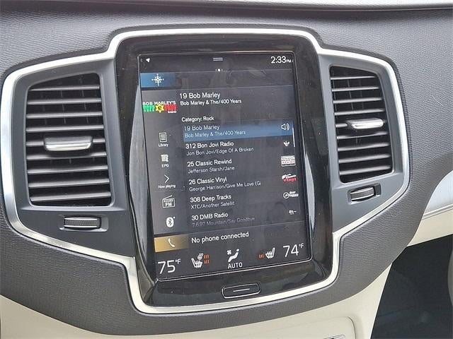 2022 Volvo XC90 T5 Momentum 7 Passenger