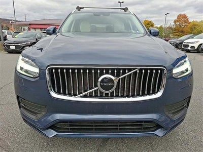 2022 Volvo XC90 T5 Momentum 7 Passenger