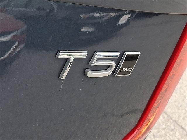 2022 Volvo XC90 T5 Momentum 7 Passenger