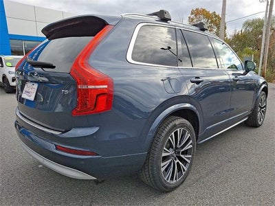 2022 Volvo XC90 T5 Momentum 7 Passenger
