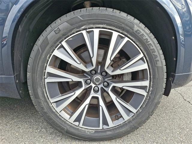 2022 Volvo XC90 T5 Momentum 7 Passenger